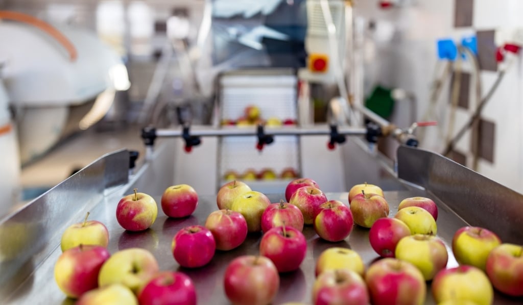 Blog-Understanding-Cyber-Threats-in-the-Food-Manufacturing-Industry-1024x598-1 (3)
